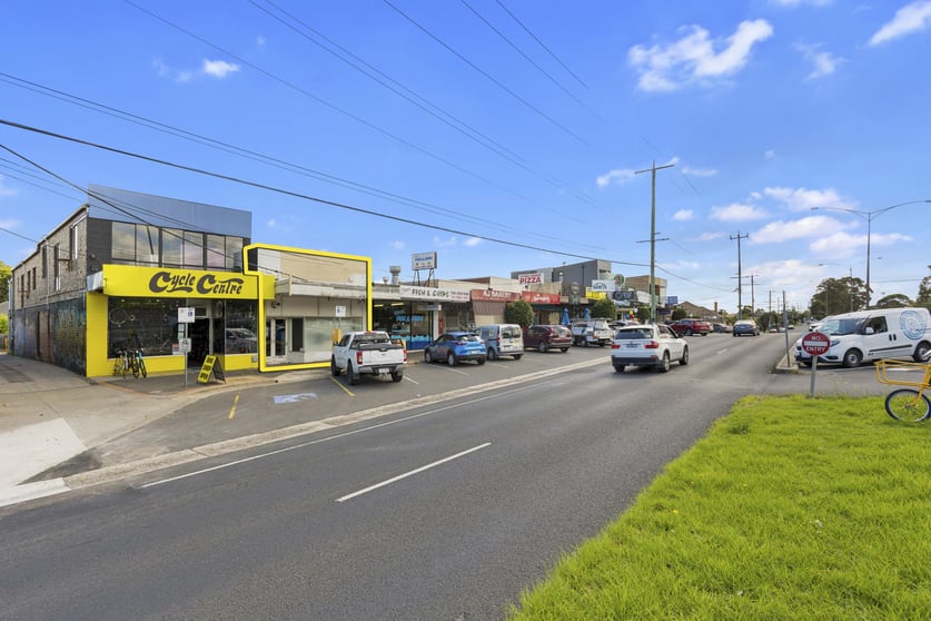 Click to view all images 239 East Boundary Road Bentleigh East VIC 3165 - Image 1