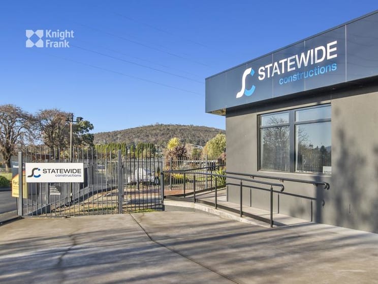 Click to view all images UNDER OFFER/131 Albert Road Moonah TAS 7009 - Image 3