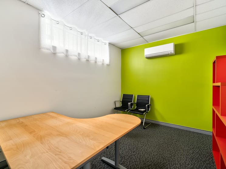 Click to view all images 8/1 Mooney Street Logan Central QLD 4114 - Image 3