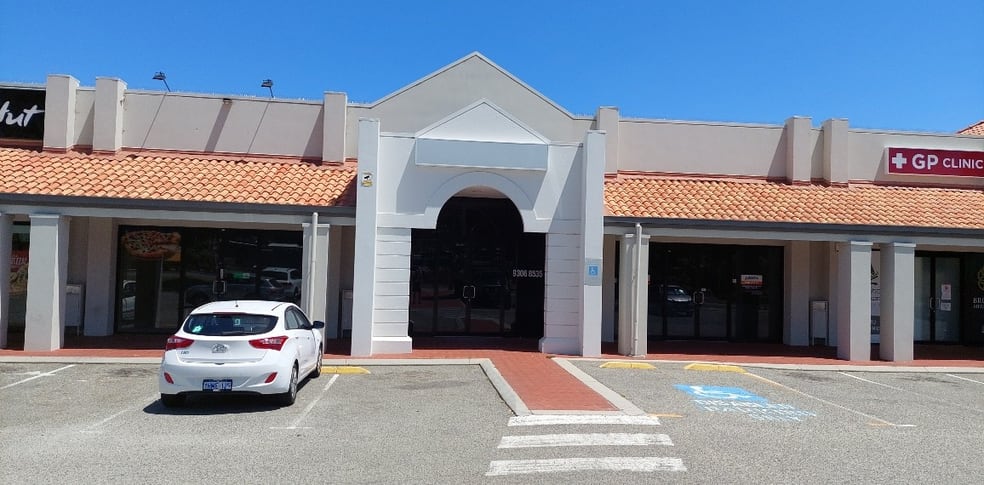 Click to view all images 4/981 Wanneroo Road Wanneroo WA 6065 - Image 3