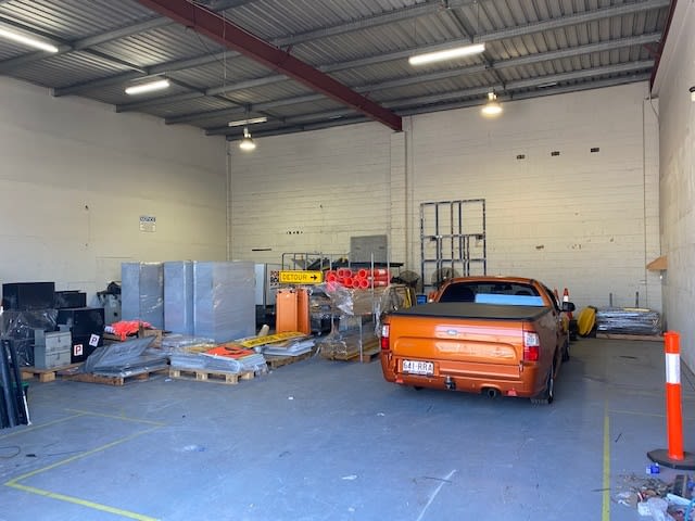 Click to view all images Units 1&2/23 Darnick St Underwood QLD 4119 - Image 2