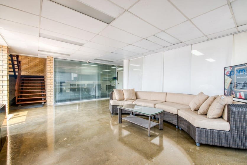 Click to view all images Mansfield QLD 4122 - Image 2