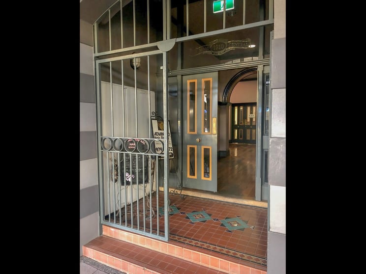 Click to view all images Tenancy 5/83-89 Victoria Street Bunbury WA 6230 - Image 3
