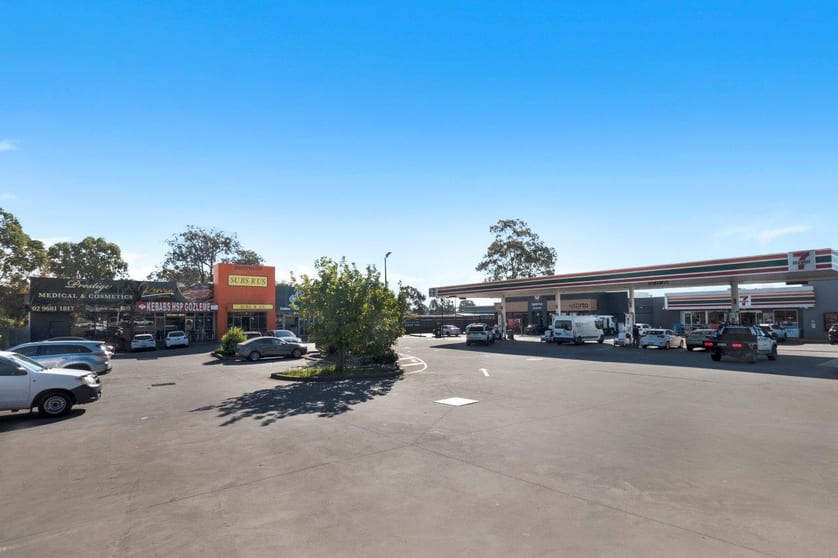 Click to view all images Shop 4/272 - 274 Woodville Road Guildford NSW 2161 - Image 2