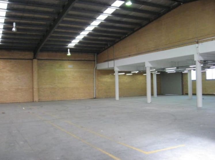 Click to view all images 180 Grange Road Fairfield VIC 3078 - Image 2