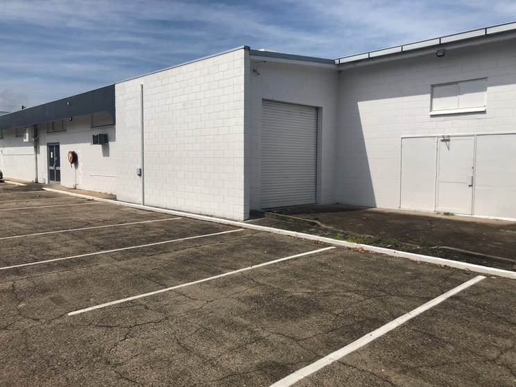 Click to view all images Pease Street Manoora QLD 4870 - Image 1