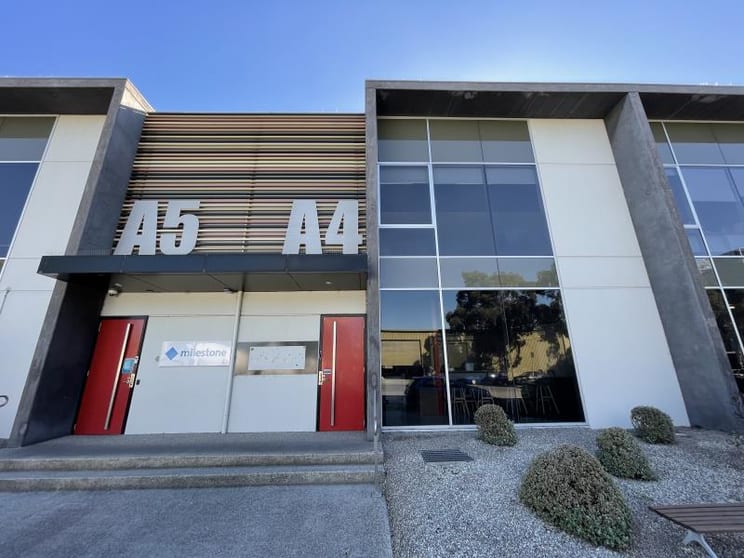 Click to view all images Unit A4/A4 - 8 Rogers Street Port Melbourne VIC 3207 - Image 1