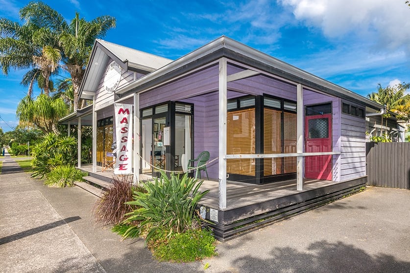 Click to view all images 8 Marvell Street Byron Bay NSW 2481 - Image 2
