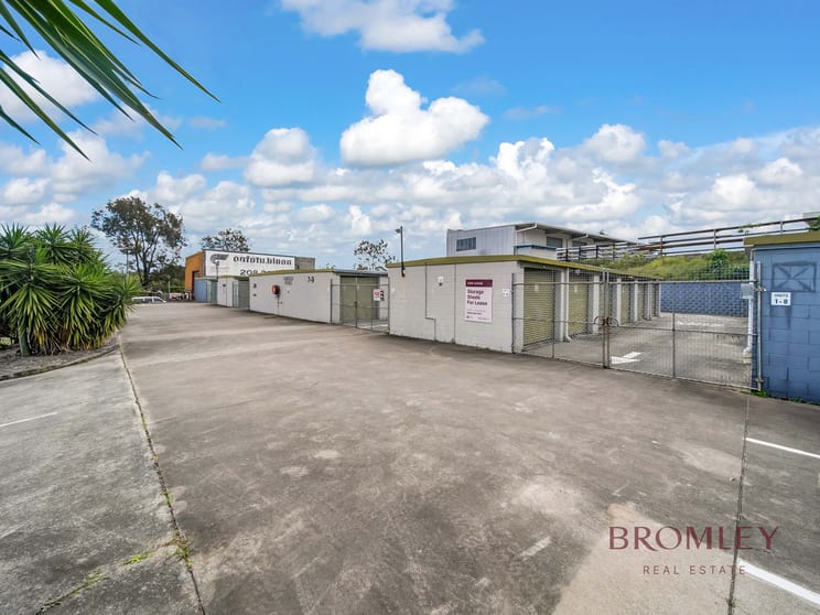 Click to view all images 7-9 Carlyle Street Slacks Creek QLD 4127 - Image 3