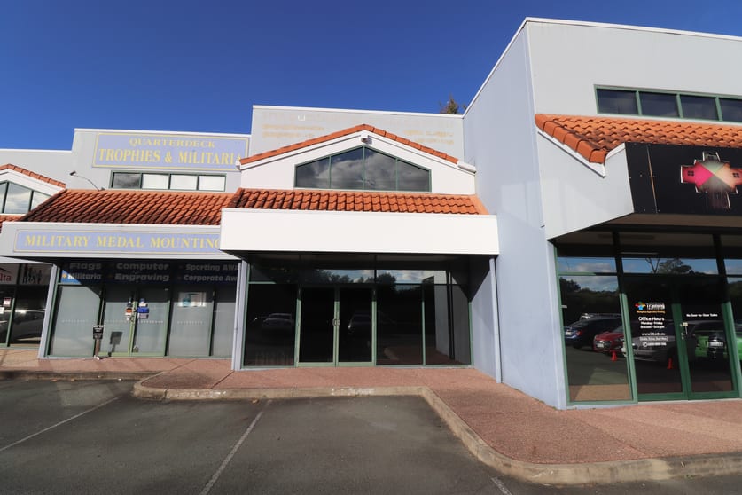 Click to view all images Siganto Drive Helensvale QLD 4212 - Image 2