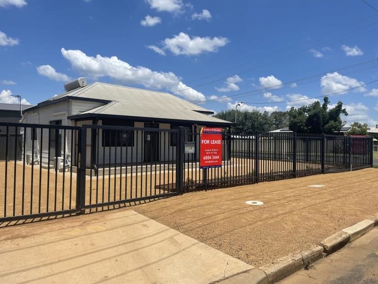 Click to view all images 1/128 Fitzroy Street Dubbo NSW 2830 - Image 1