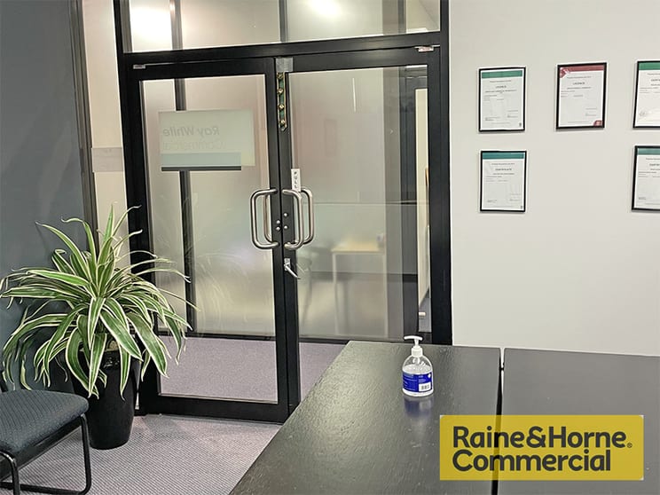 10A/104 Gympie Road Strathpine QLD 4500 - Image 3