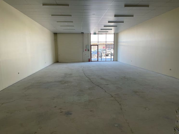 Click to view all images Unit 5/151-155 Gladstone ST Fyshwick ACT 2609 - Image 2
