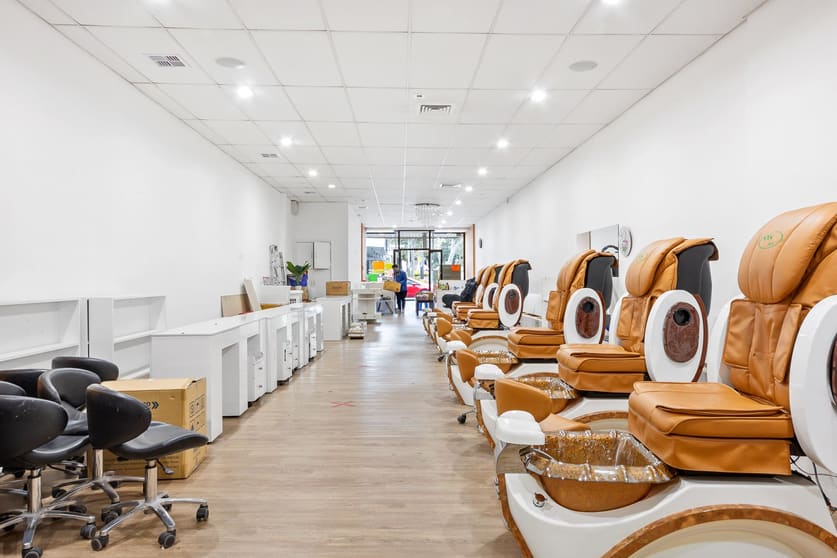 Click to view all images 474 Centre Road Bentleigh VIC 3204 - Image 2