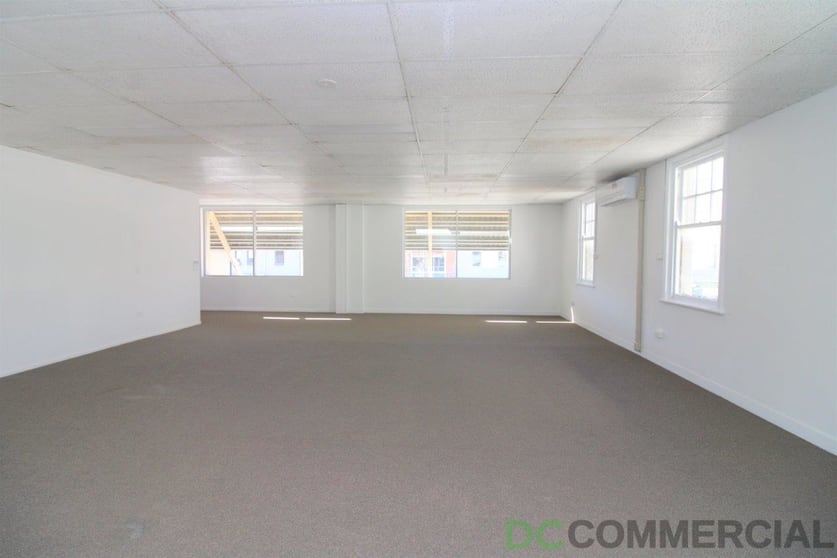 Click to view all images 4/198-202 Margaret Street Toowoomba City QLD 4350 - Image 2