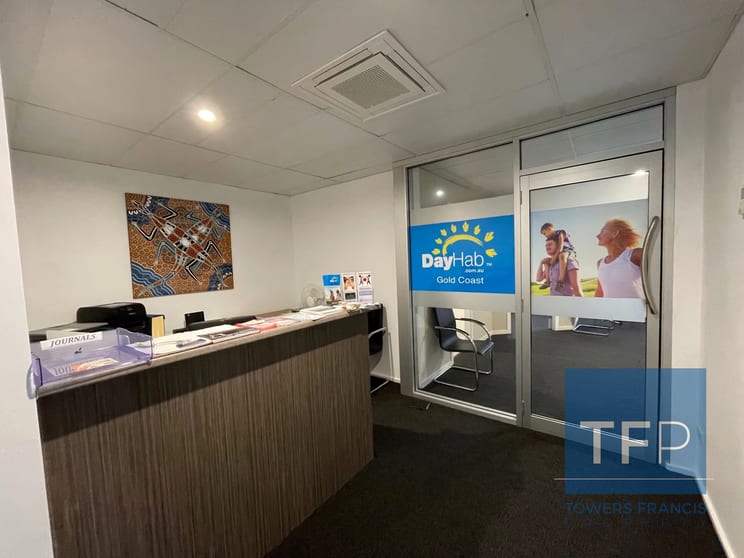 Click to view all images 3/52 Griffith Street Coolangatta QLD 4225 - Image 1