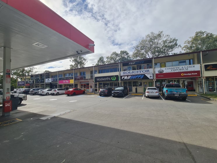 Click to view all images 2/19 Peachey Road Ormeau QLD 4208 - Image 3