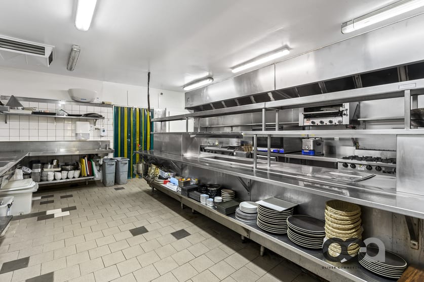 Click to view all images 468-469 Beach Road Road Beaumaris VIC 3193 - Image 3