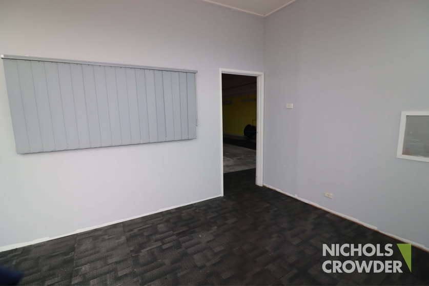 Click to view all images 1/80 Bardia Avenue Seaford VIC 3198 - Image 3