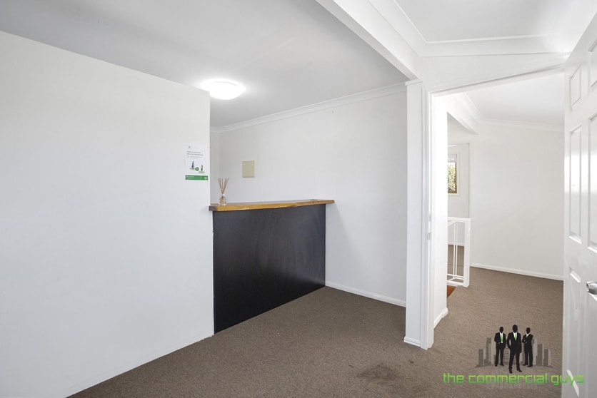 Click to view all images 2/45 Duffield Rd Margate QLD 4019 - Image 3