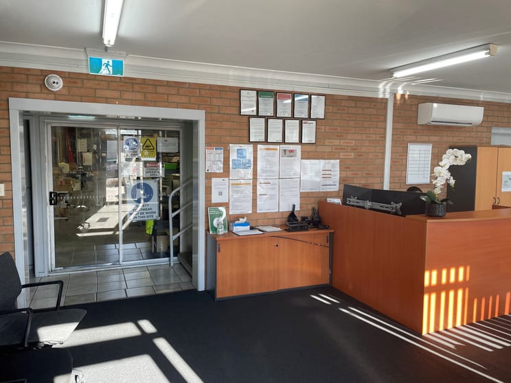 Click to view all images 53 Raws Crescent Hume ACT 2620 - Image 2