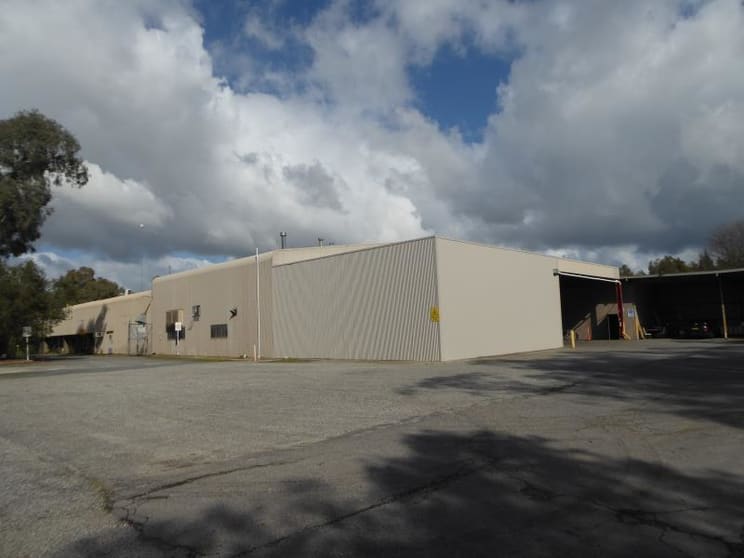 Click to view all images 22 Moloney Drive Wodonga VIC 3690 - Image 3