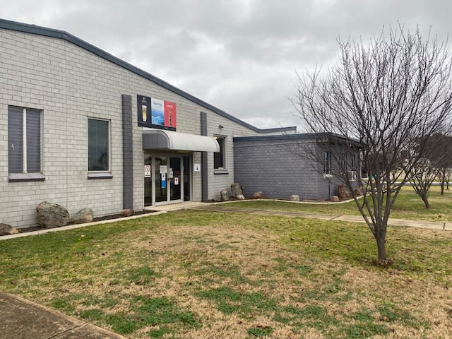 Click to view all images Unit 2 / 60 Oliver Street Inverell NSW 2360 - Image 2