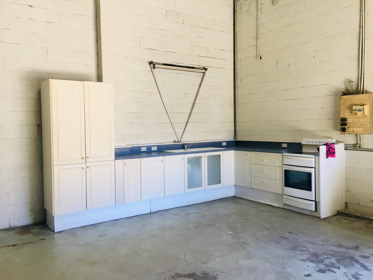 Click to view all images 4/58 Medcalf Street Warners Bay NSW 2282 - Image 3