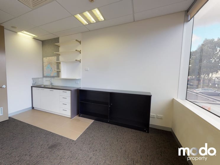 Click to view all images 10/240 Plenty Road Bundoora VIC 3083 - Image 3