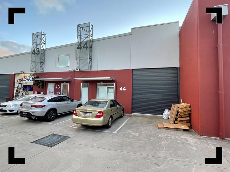 Click to view all images 44/44 Sparks Avenue Fairfield VIC 3078 - Image 1