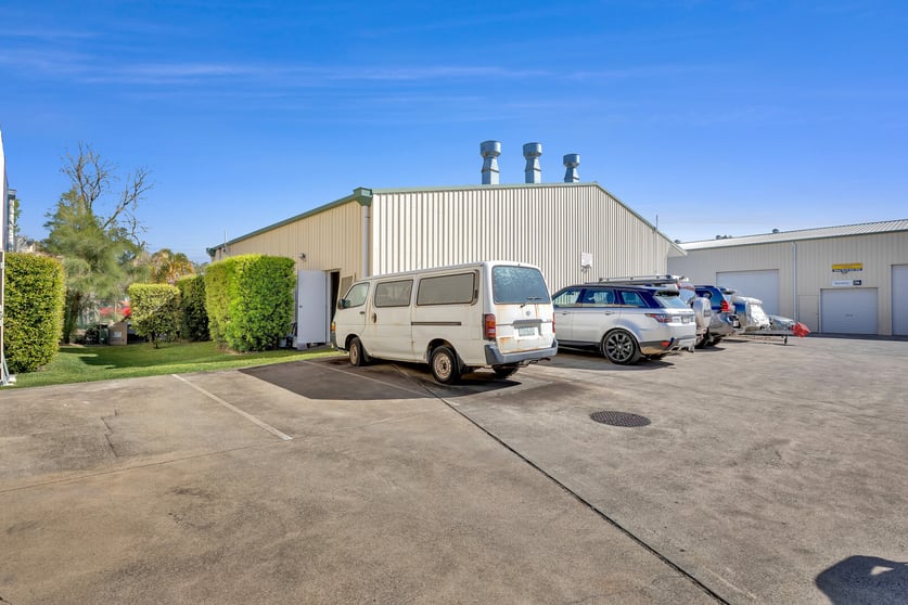 Click to view all images Unit 13 / 11B Venture Drive Noosaville QLD 4566 - Image 2