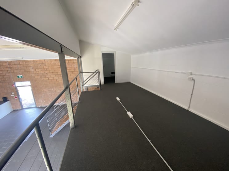 Click to view all images 1/61 Kylie Crescent Batemans Bay NSW 2536 - Image 3