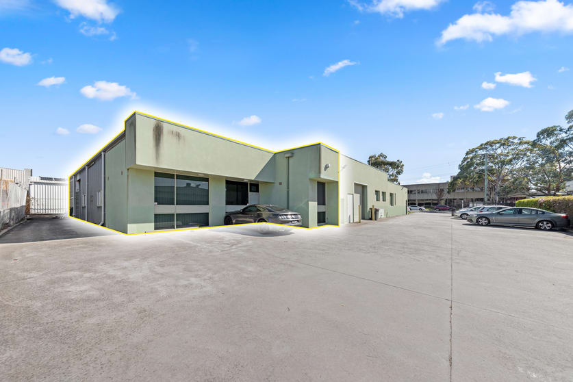 Click to view all images 2/30 Miles Street Mulgrave VIC 3170 - Image 1