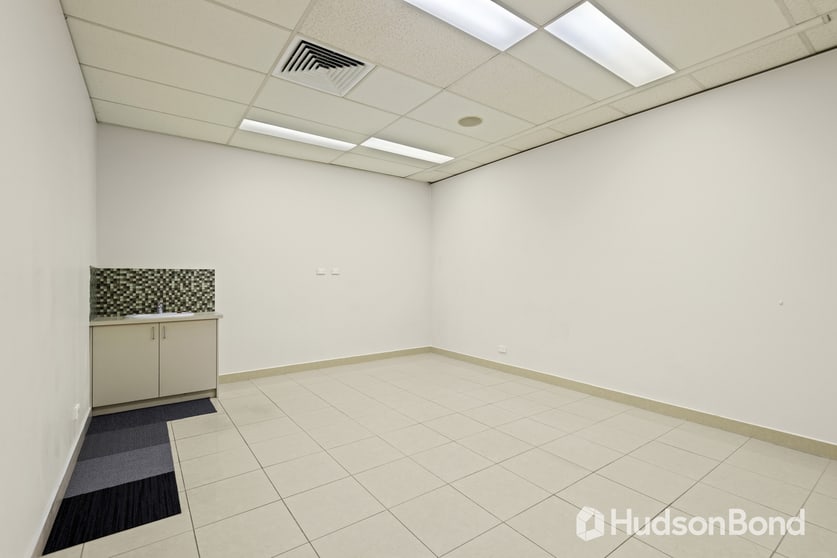 Click to view all images 2/1008 Doncaster Road Doncaster East VIC 3109 - Image 2