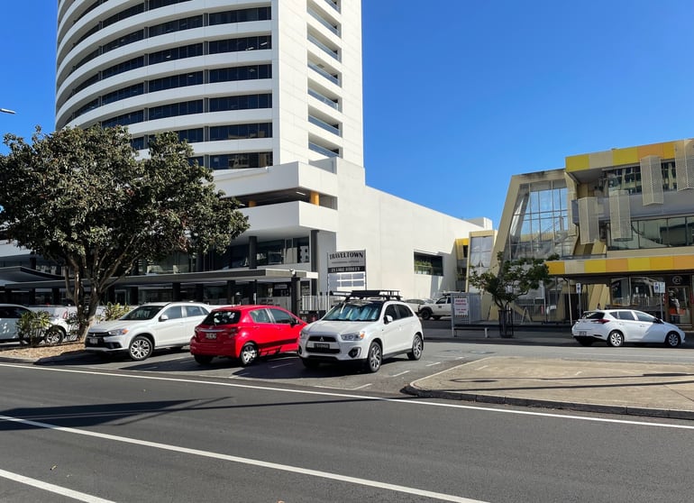 Click to view all images 6/21-25 Lake Street Cairns City QLD 4870 - Image 3