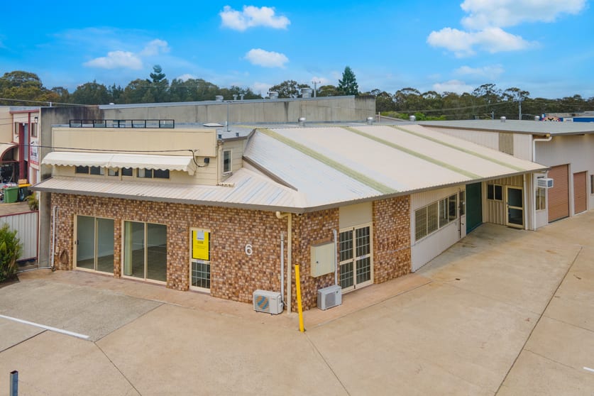 Click to view all images 1/6 Mond Street Thorneside QLD 4158 - Image 2