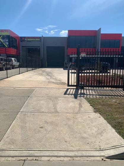 Click to view all images Unit 1/6 Geehi Way Ravenhall VIC 3023 - Image 2