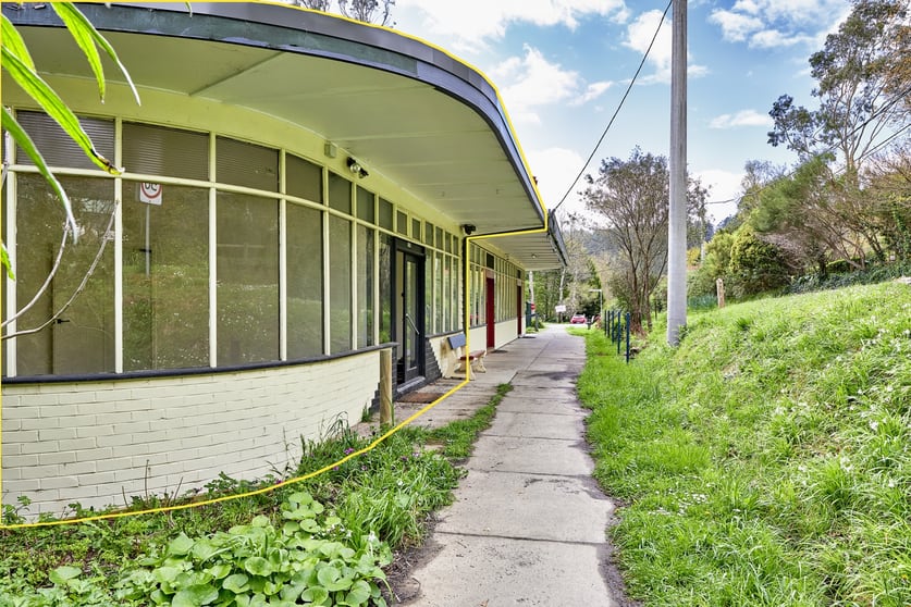 Click to view all images 2/103 Monbulk Road Kallista VIC 3791 - Image 3