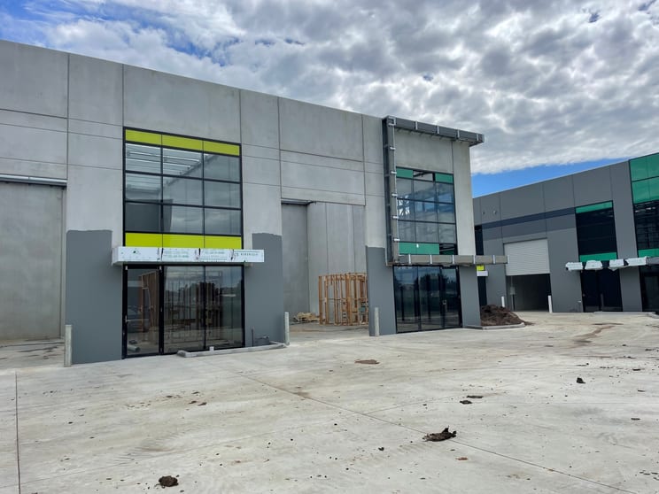 Click to view all images 13/4 Milojevic Court Cranbourne VIC 3977 - Image 2