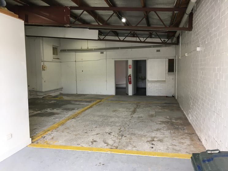Click to view all images Unit 2/133-137 New Town Road New Town TAS 7008 - Image 3