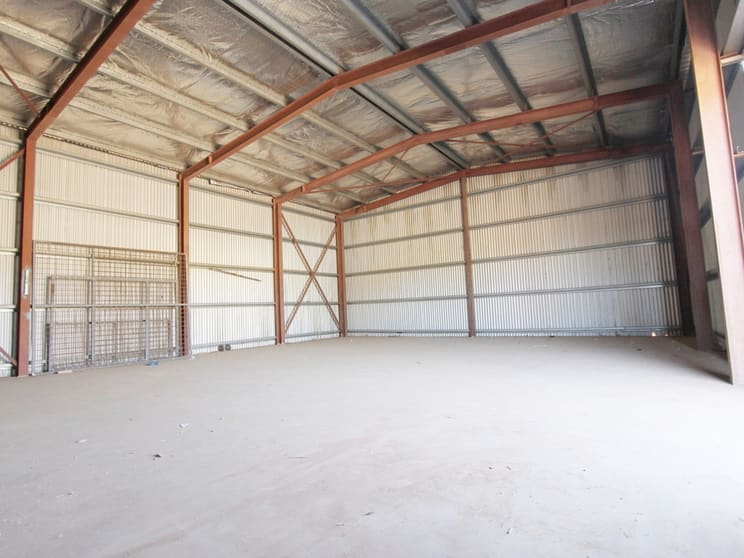 Click to view all images 12 Carlindie Way Wedgefield WA 6721 - Image 3
