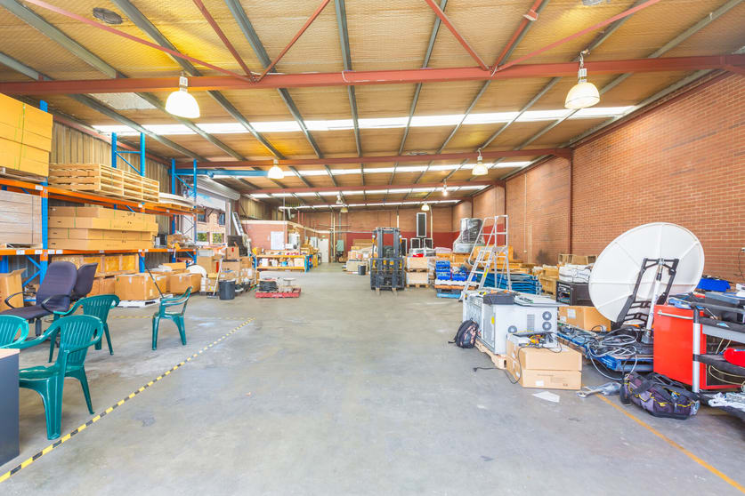 Click to view all images 50 Clavering Road Bayswater WA 6053 - Image 3