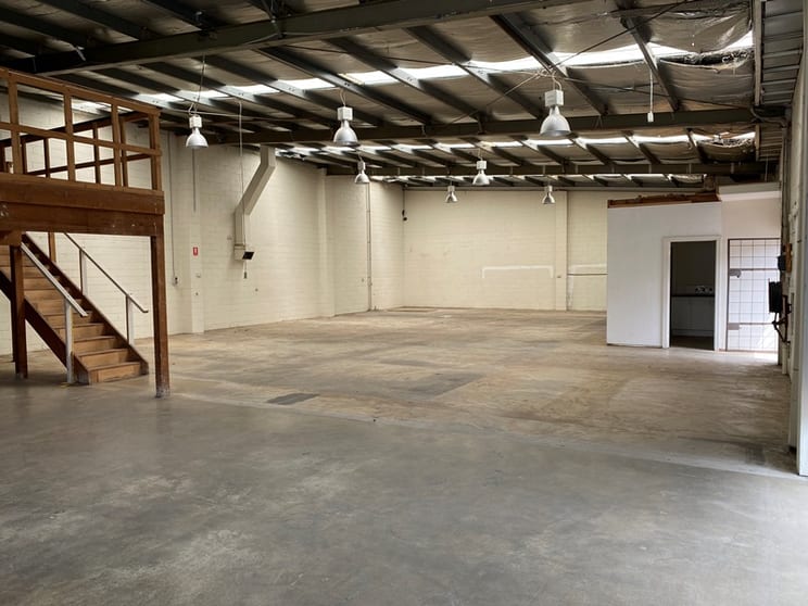 Click to view all images 4/22 Bridge Street Eltham VIC 3095 - Image 3