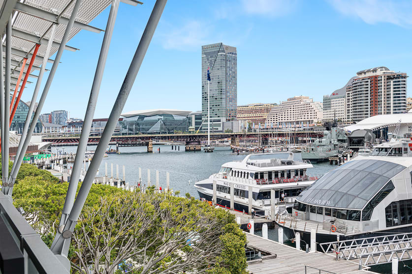 Click to view all images Part level 4/15 Lime Street Sydney NSW 2000 - Image 3