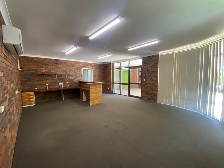 Click to view all images Unit 1/50 Middle St Chinchilla QLD 4413 - Image 3