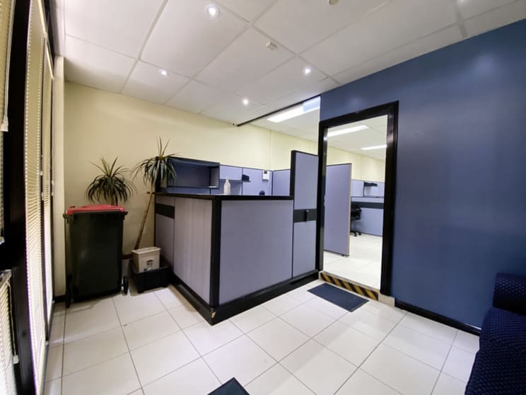 Click to view all images 30 Hope Street Seven Hills NSW 2147 - Image 3