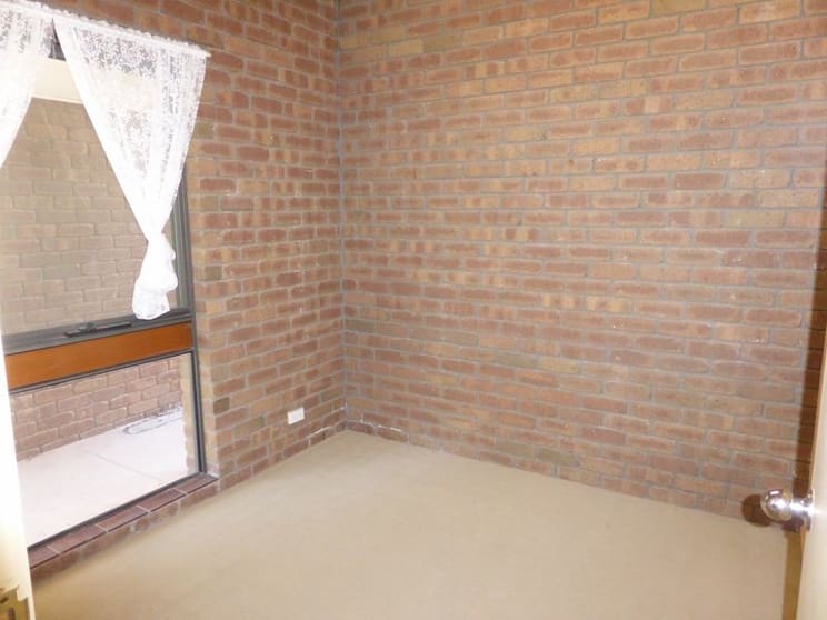 Click to view all images 2/302 Deakin Avenue Mildura VIC 3500 - Image 3
