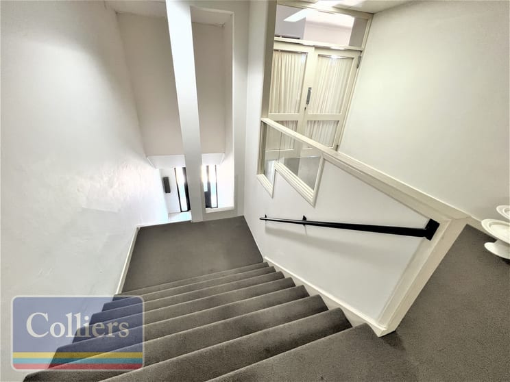 Click to view all images 4/54-56 Denham Street Townsville City QLD 4810 - Image 3