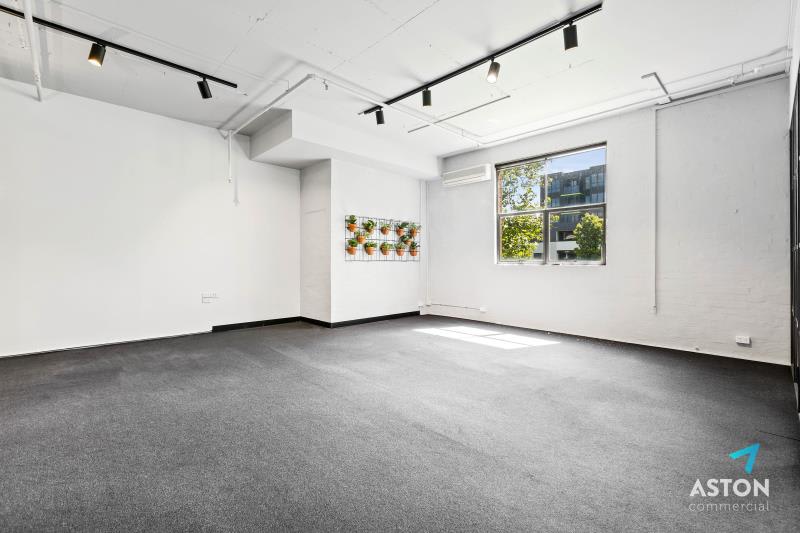 Click to view all images 2/31 Izett Street Prahran VIC 3181 - Image 2