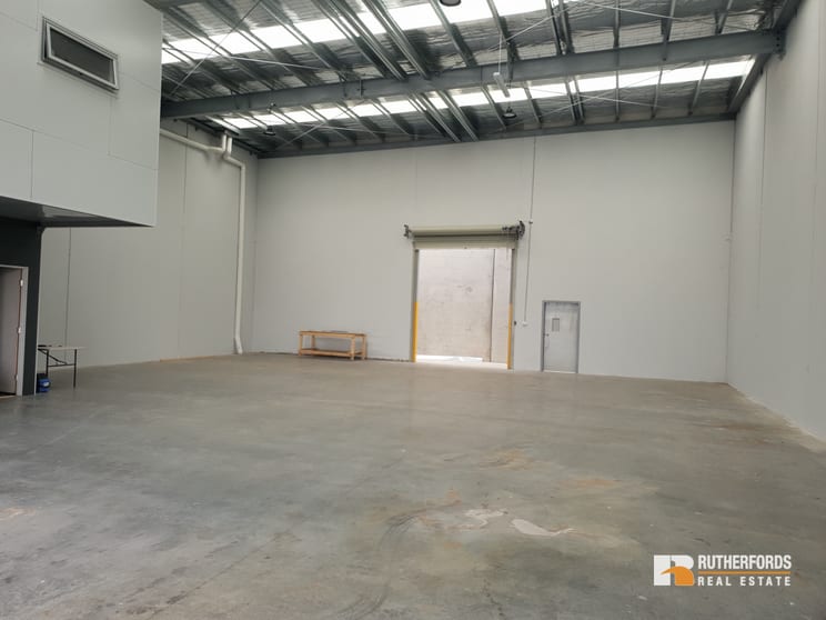 Click to view all images 34 Imperial Avenue Sunshine North VIC 3020 - Image 2